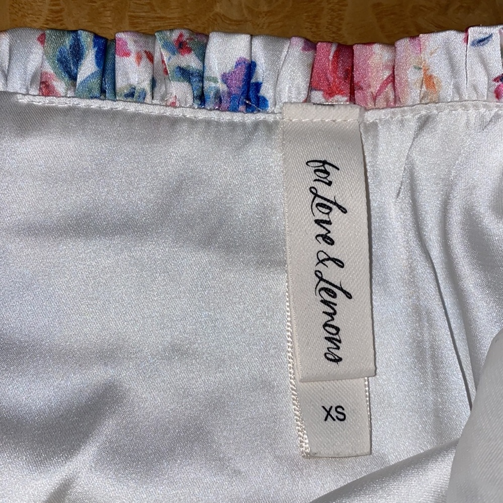 NWOT!! For Love & Lemons Juliet White Floral Mini Skirt Size XS - Picture 9 of 11